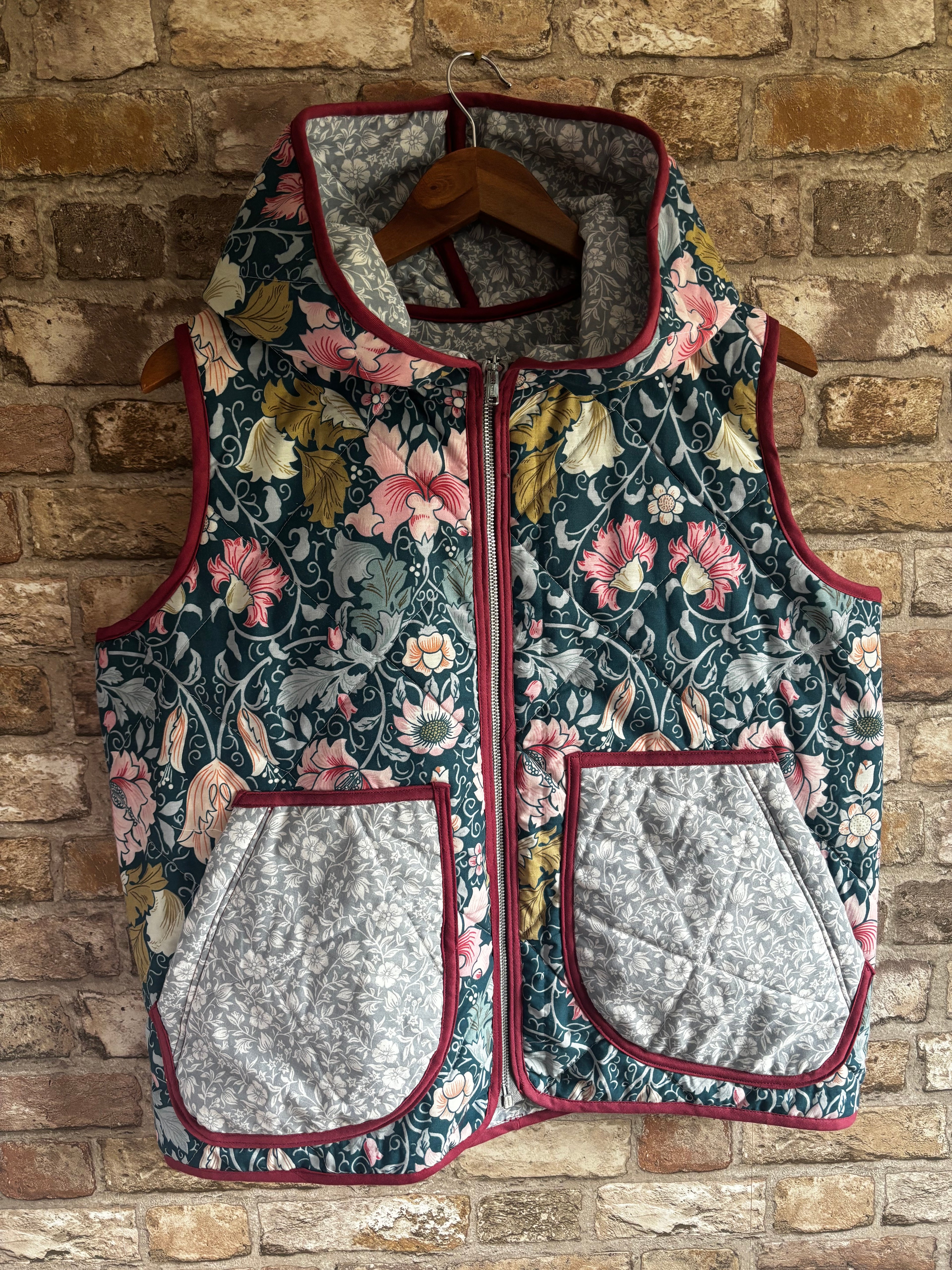 Hooded Zip Up Quilted Gilet