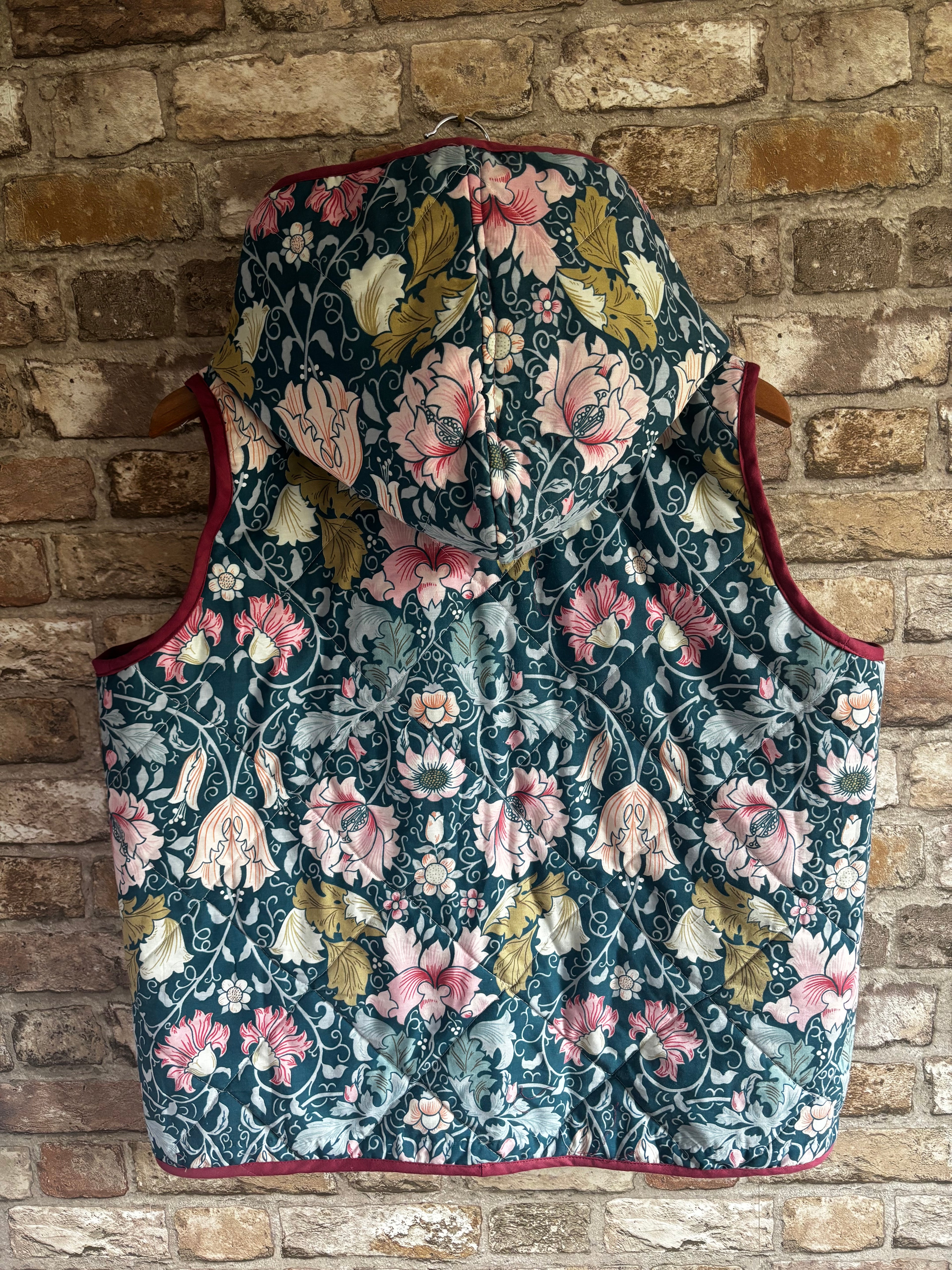 Hooded Zip Up Quilted Gilet