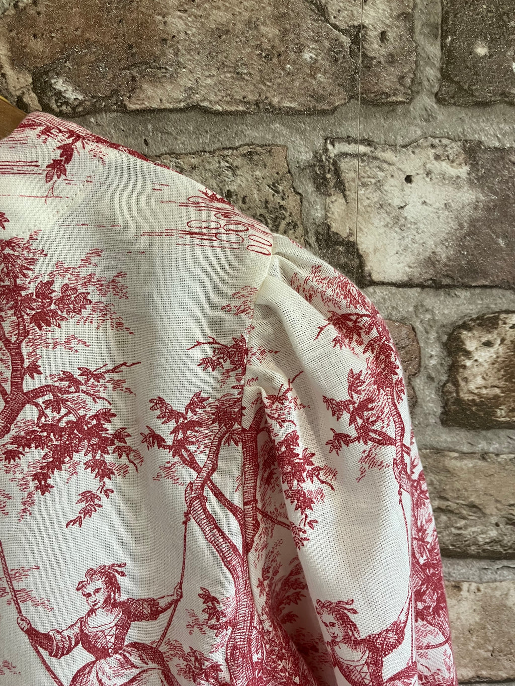 Toile de Jouy Cropped Long Sleeve 'Isla' Blouse